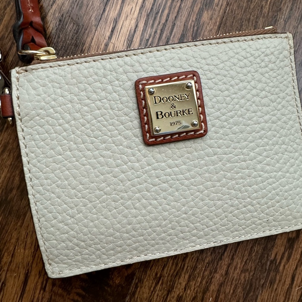 Dooney & Bourke wristlet